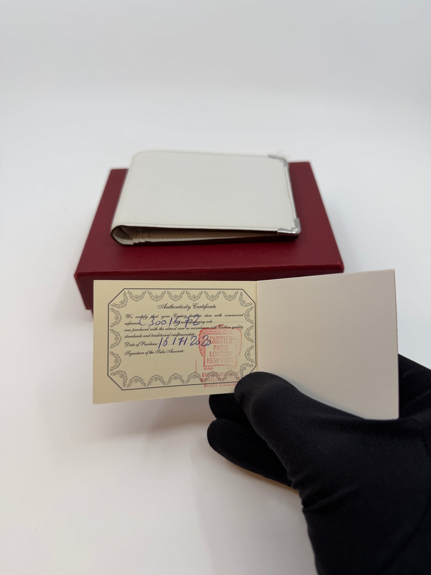 Cartier Must White Wallet Discontinued